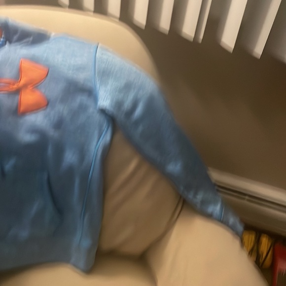 Under armour sweatshirt - Picture 5 of 6
